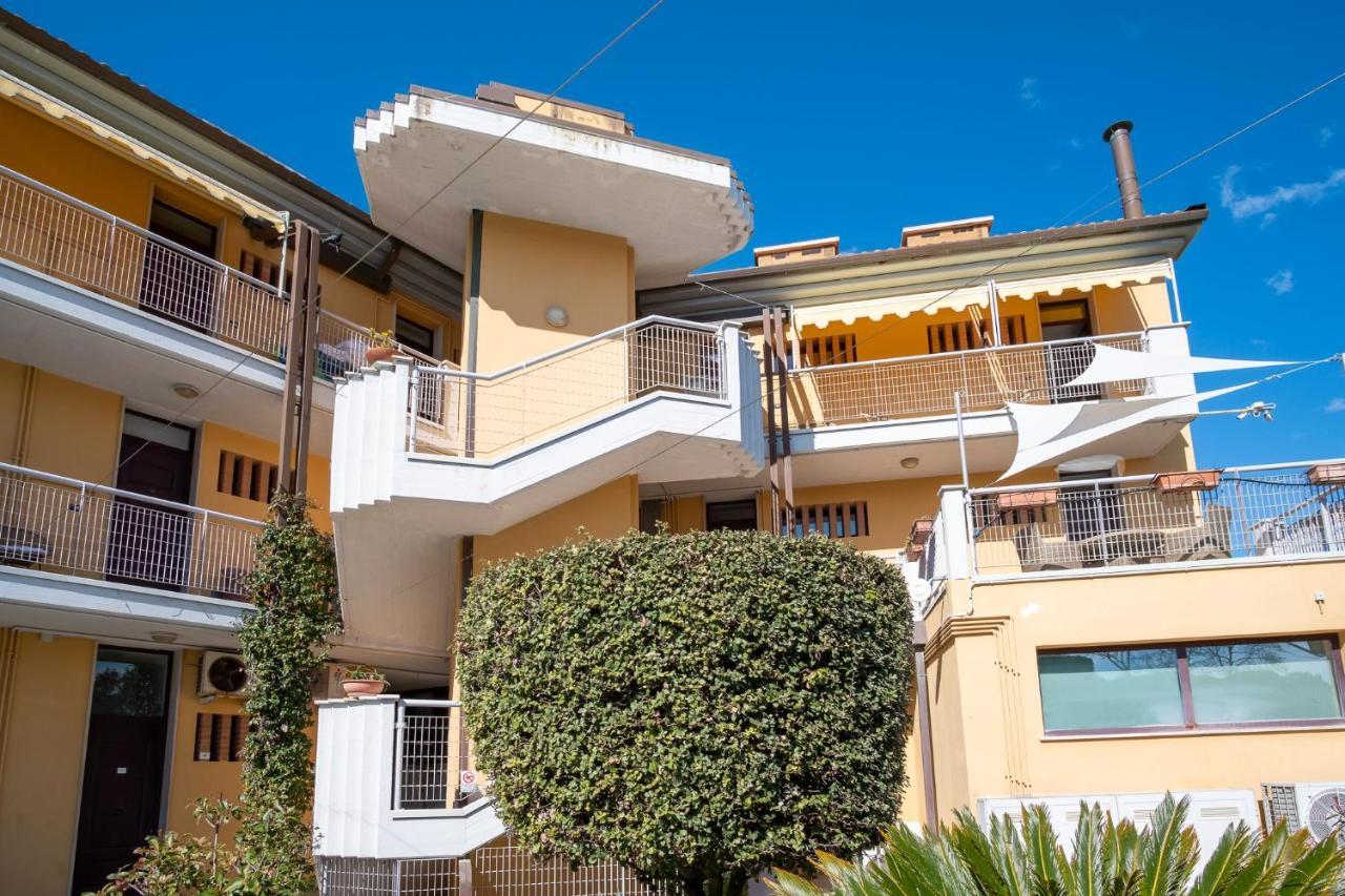 Beverly Park Residence Tirrenia Exterior foto
